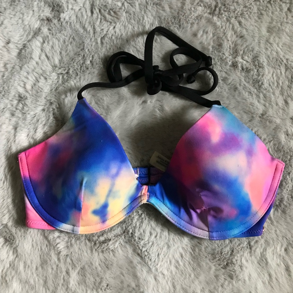 New Victoria’s Secret pink bikini top